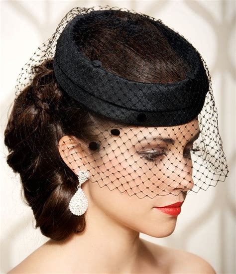 Black lace and hats: The epitome of elegance
